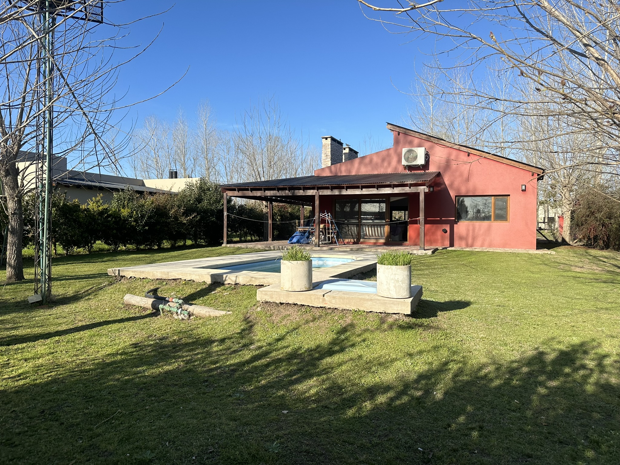 Hermosa Casa  en Barrio Leufu kiñe – Tranquilidad y Naturaleza a Pasos del Río y Termas